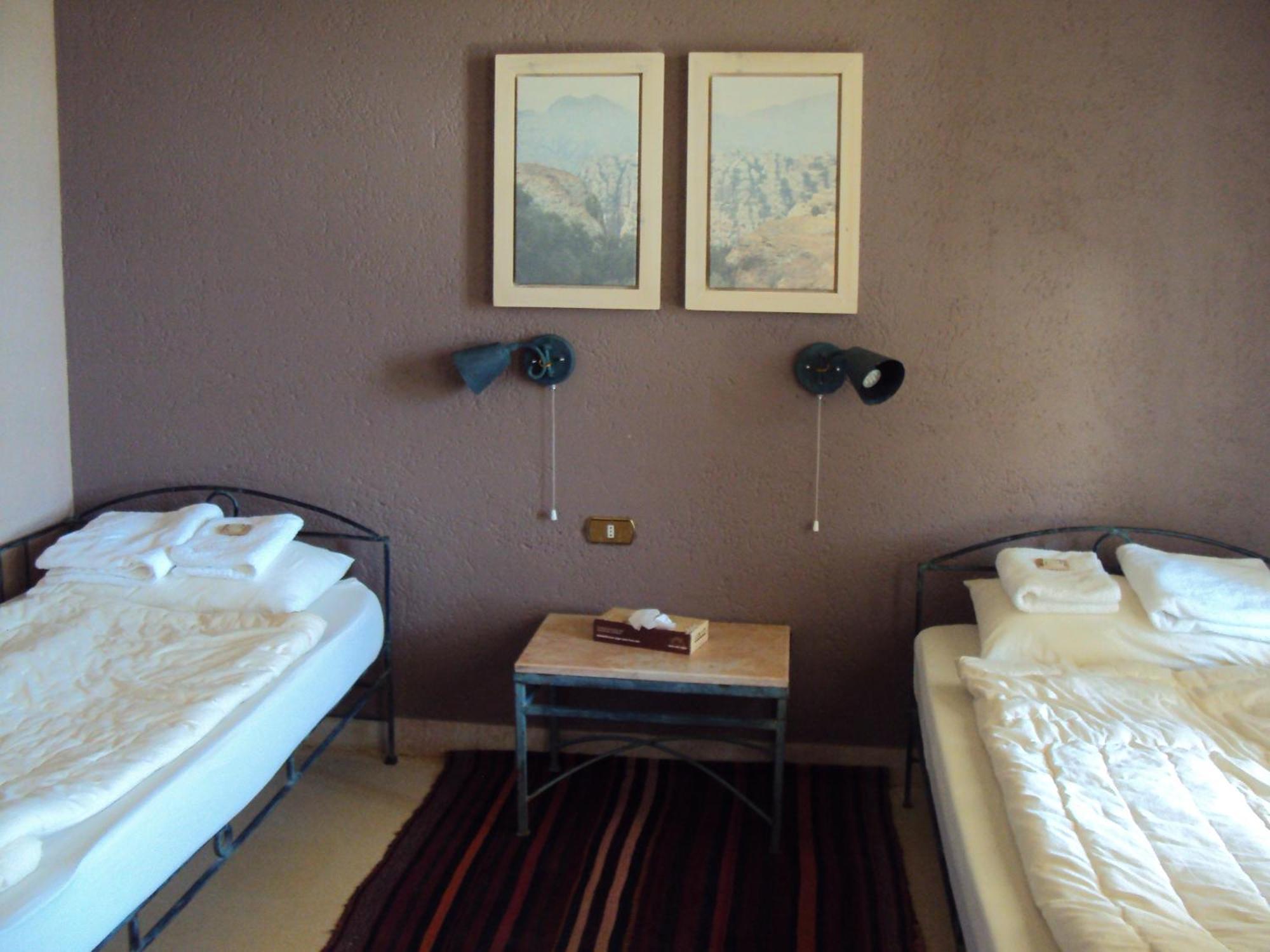 Dana Guesthouse Buitenkant foto